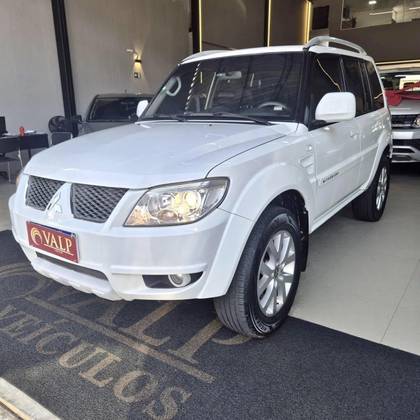 MITSUBISHI PAJERO TR4 2.0 4X2 16V 140CV FLEX 4P AUTOMÁTICO MITSUBISHI PAJERO TR4 2.0 4X2 16V 140CV FLEX 4P AUTOMÁTICO
